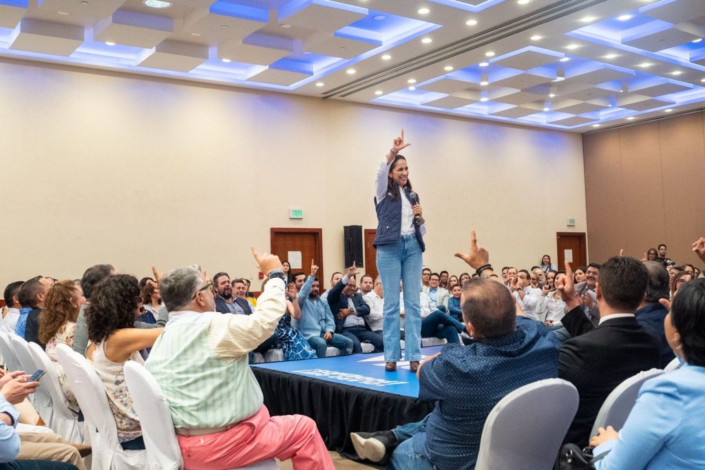 Libia Dennise García Muñoz Ledo