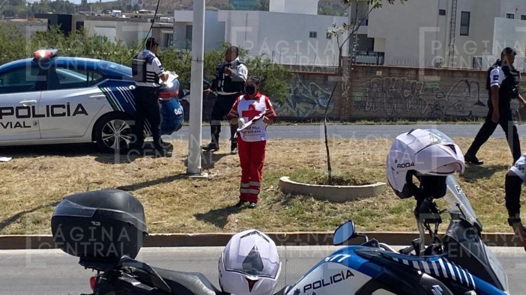 Se registra volcadura y choque en el libramiento Morelos