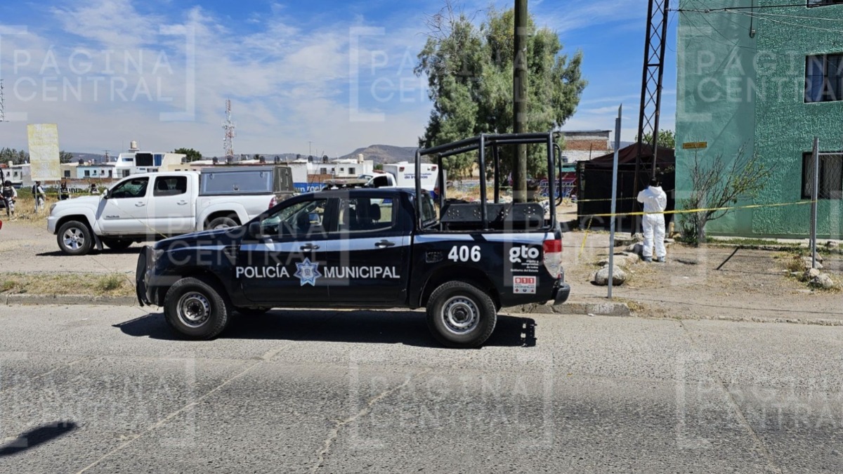 Encuentran cuerpo envuelto en una colchoneta en bulevar Téllez Cruces en León