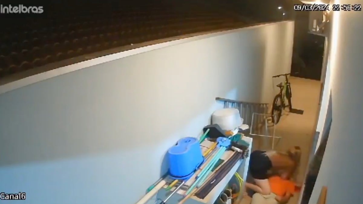 Muere hombre al asomarse a casa de su vecino en Brasil