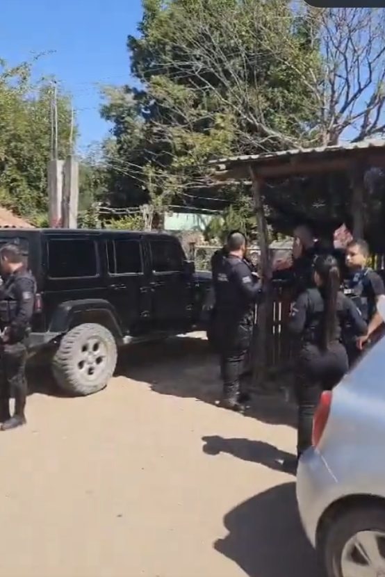secuestran a familias en Sinaloa