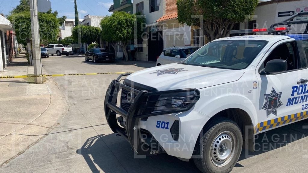 Riña entre pandillas causa crisis nerviosa afuera de secundaria en Paseos del Molino