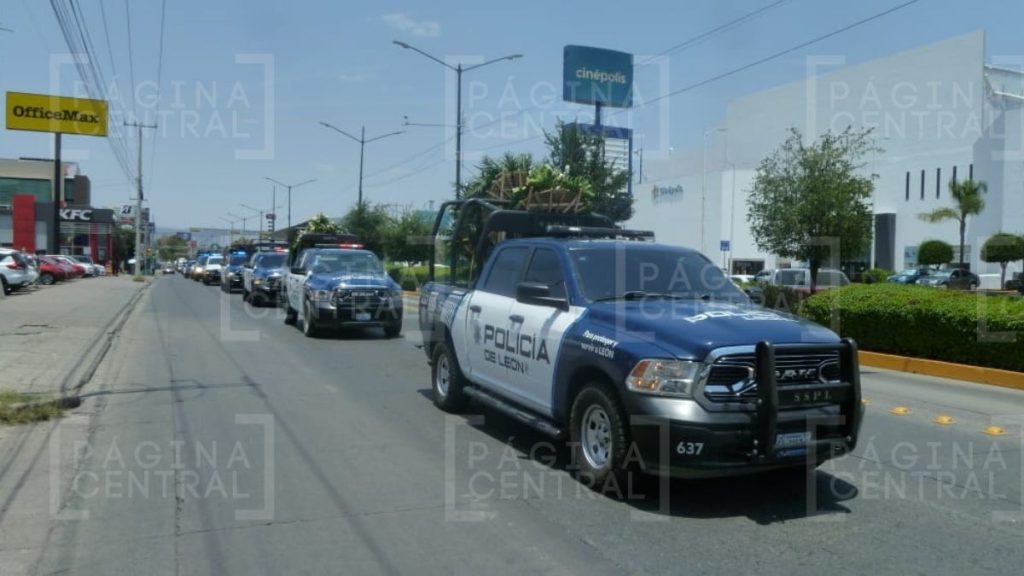 Rinden honores al policía asesinado Daniel Arévalo en León