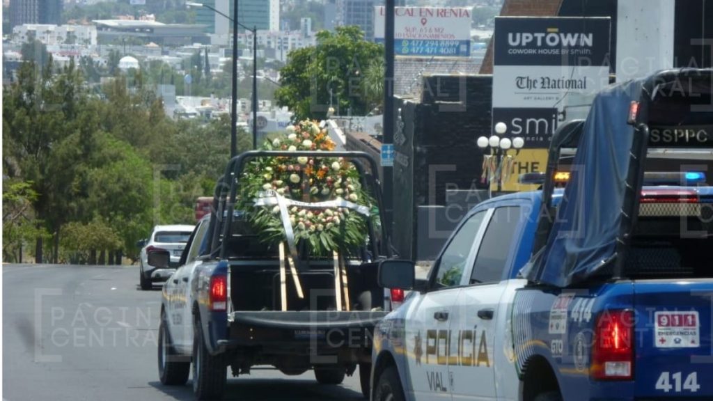 Rinden honores al policía asesinado Daniel Arévalo en León