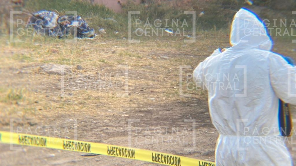Abandonan cuerpo encobijado en Piletas en León