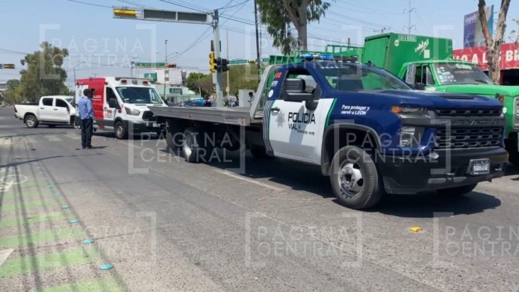 Se registra fuerte choque en Francisco Villa y Las Torres en la colonia León l
