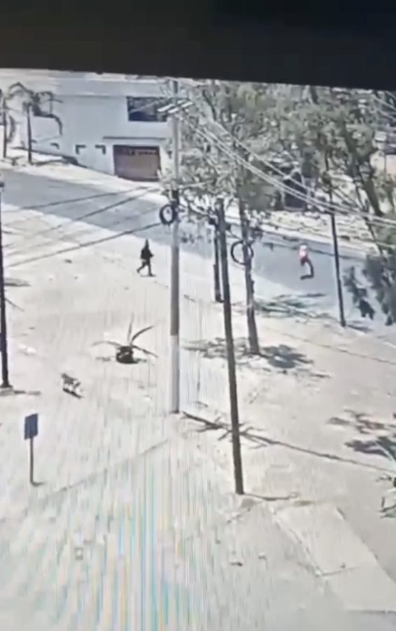 Captan a hombres con armas largas corriendo bulevar San Juan Bosco en Vista Hermosa