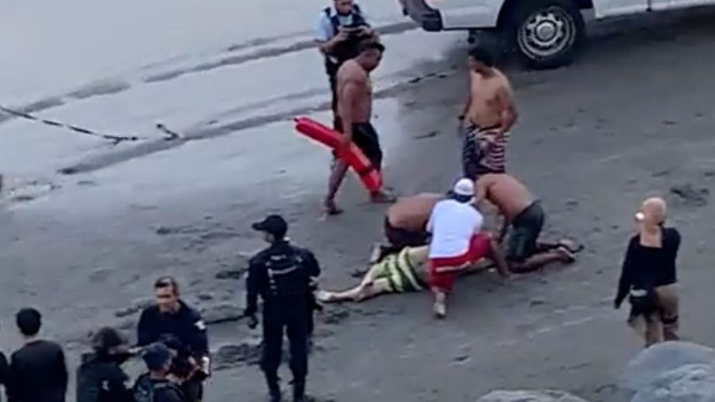 Familia ahogada en Veracruz fue arrastrada por una ola