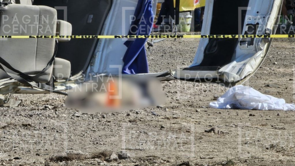 Carretera Silao-San Felipe: muere chofer al volcar camioneta