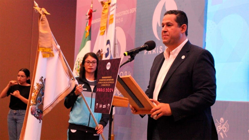 París 2024: Abanderan a deportistas guanajuatenses rumbo a JO