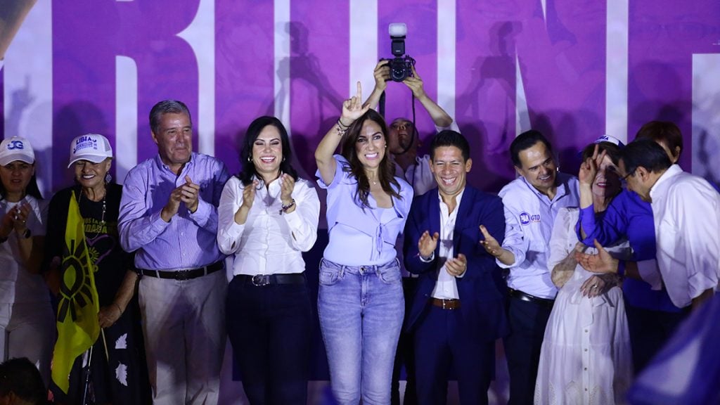 Libia Dennise: Celebra con más de mil panistas su triunfo