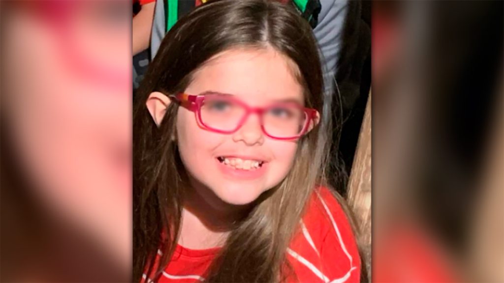 Niña muere ahogada al salvar a su hermanita en una alberca