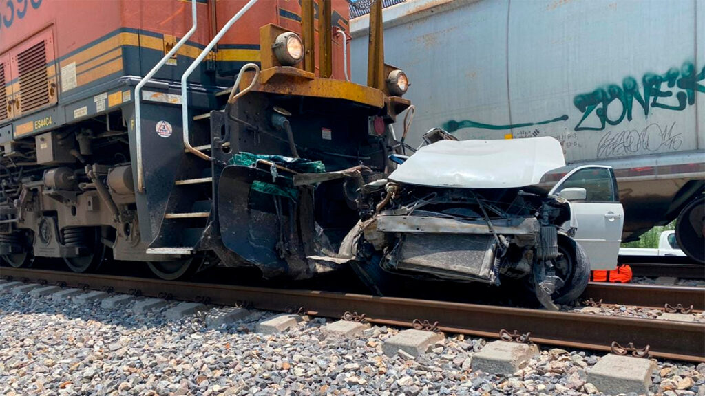 Nuevo León: Mujer y su bebé fallecieron atropellados por el tren