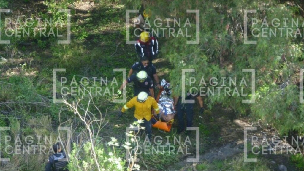 Cañada: Rescatan a hombre que cayó en Campestre e Insurgentes