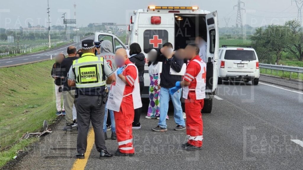 Tráiler impacta a van de peregrinos en la León-Salamanca