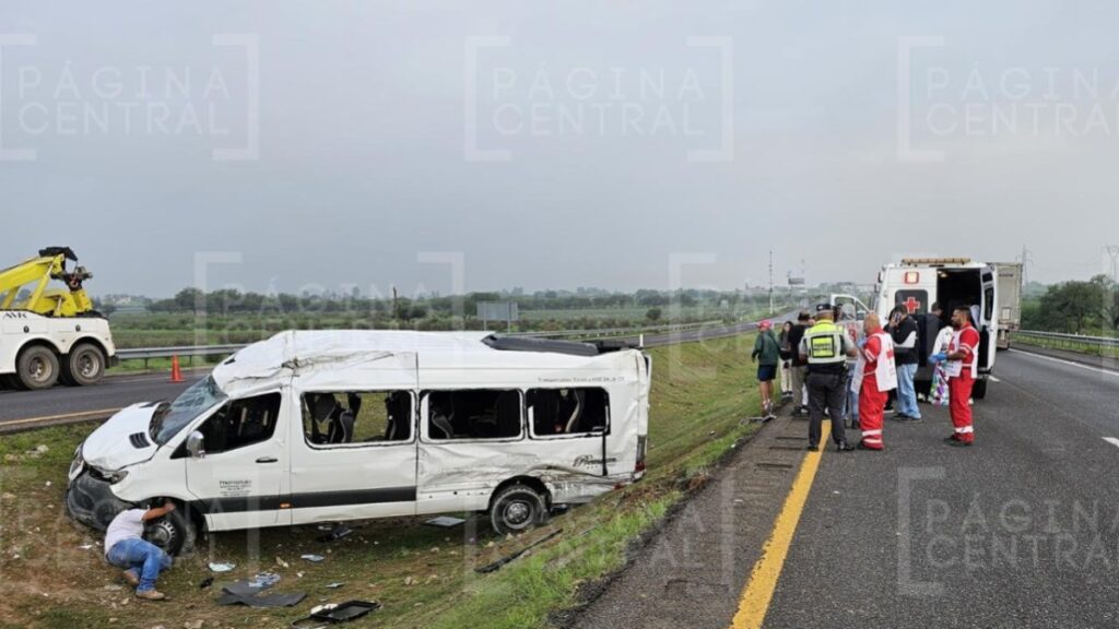 León-Salamanca: Peregrinos resultan lesionados en volcadura