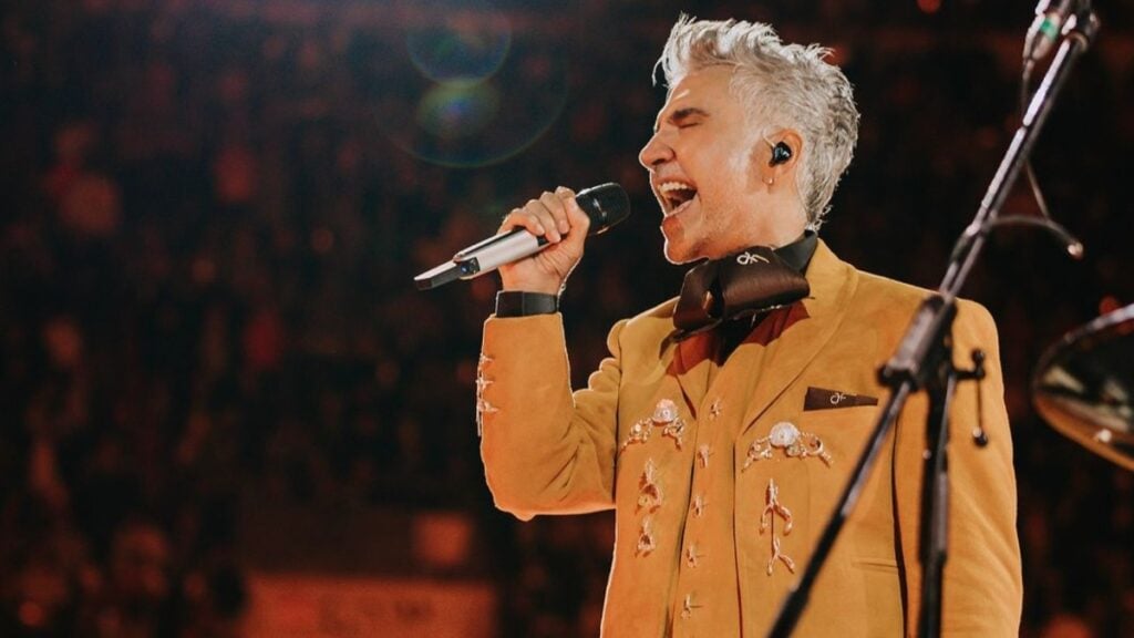 Alejandro Fernández cantará en Las Dunas por aniversario de TV4