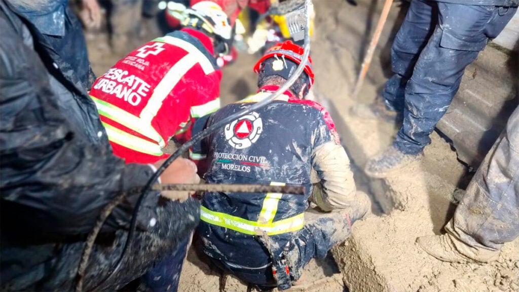 Morelos: Mueren 3 niñas sepultadas por el derrumbe de paredón