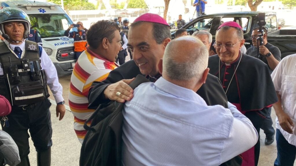 Jaime Calderón Calderón llega a la Arquidiócesis de León