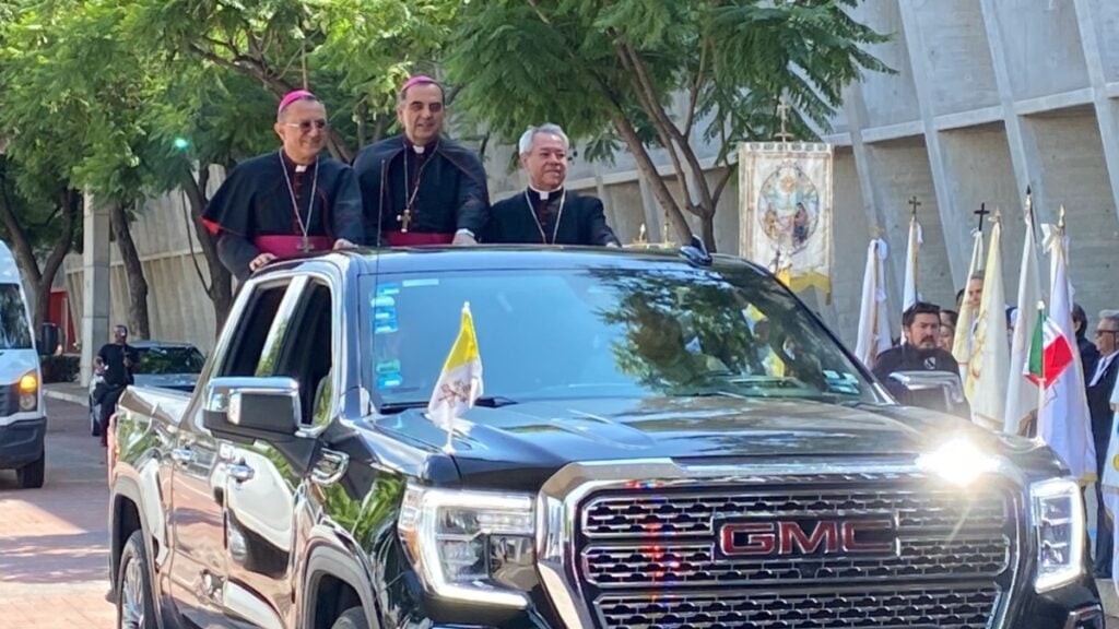 Jaime Calderón Calderón llega a la Arquidiócesis de León