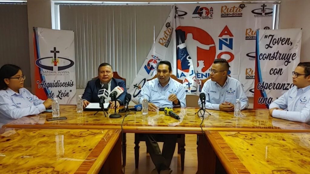 marcha Cristo Rey León Gto