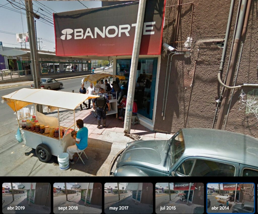 Los Limones: Poste lleva 10 años a punto de caerse 