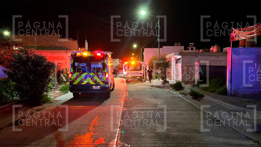 Paseo de las Torres: Balean a dos hombres dentro de una casa
