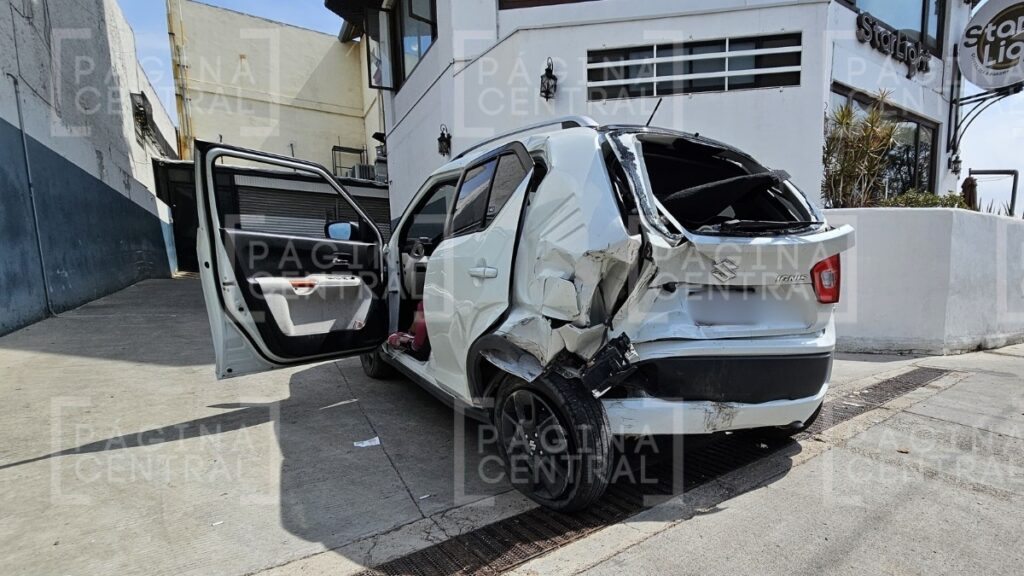 Oriental: Conductor ebrio choca 3 veces en Mariano Escobedo