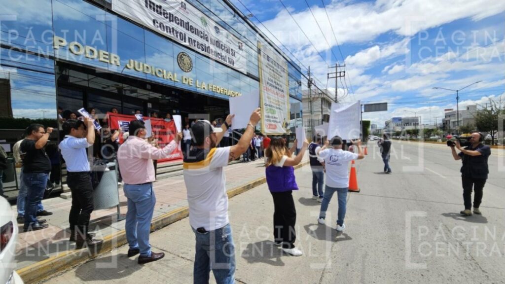 Manifestación reforma judicial: Muestran rechazo afuera del PJF