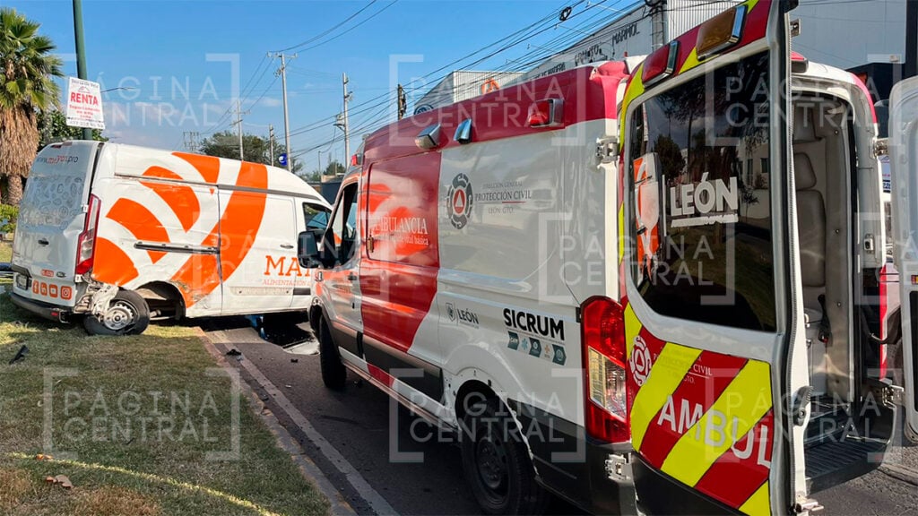 Fracciones Cañada de Alfaro: Vuelca camioneta y su conductor queda herido