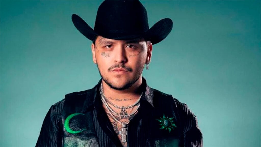 Christian Nodal fue hospitalizado de emergencia