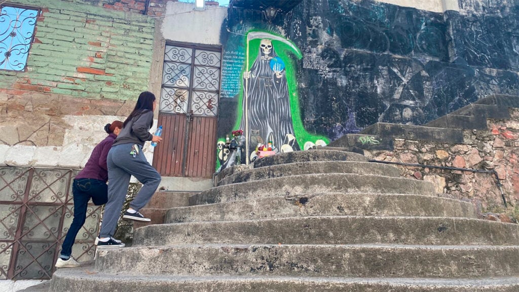 Pidió 'Chencha' por su fractura a la Santa Muerte y hoy está recuperada