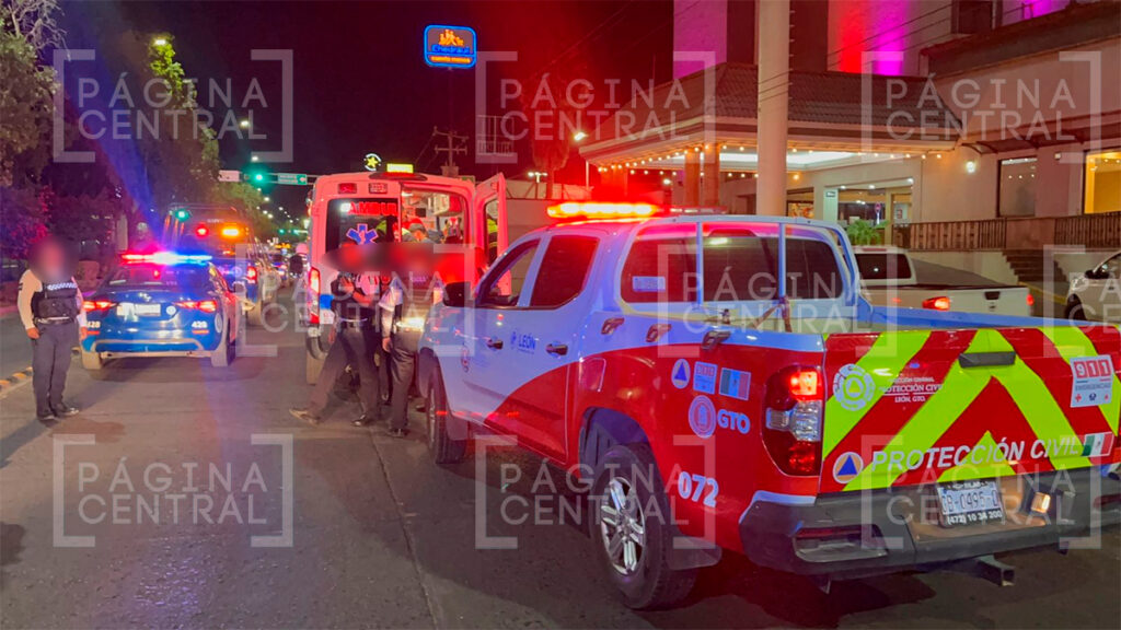 Bulevar Francisco Villa: Motociclista es atropellado por un taxi