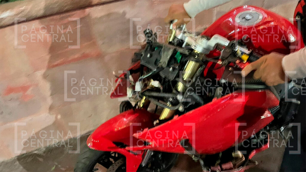 Bulevar Francisco Villa: Motociclista es atropellado por un taxi