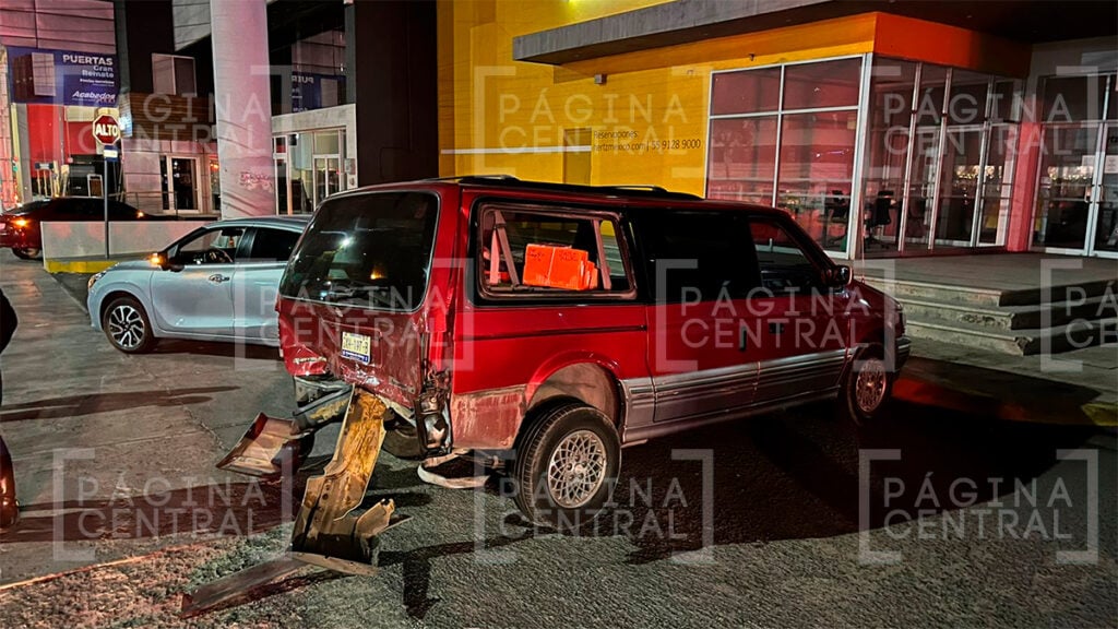 Los Paraísos: Mujer muere al chocar contra camioneta parada