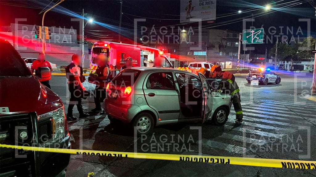 Los Paraísos: Mujer muere al chocar contra camioneta parada