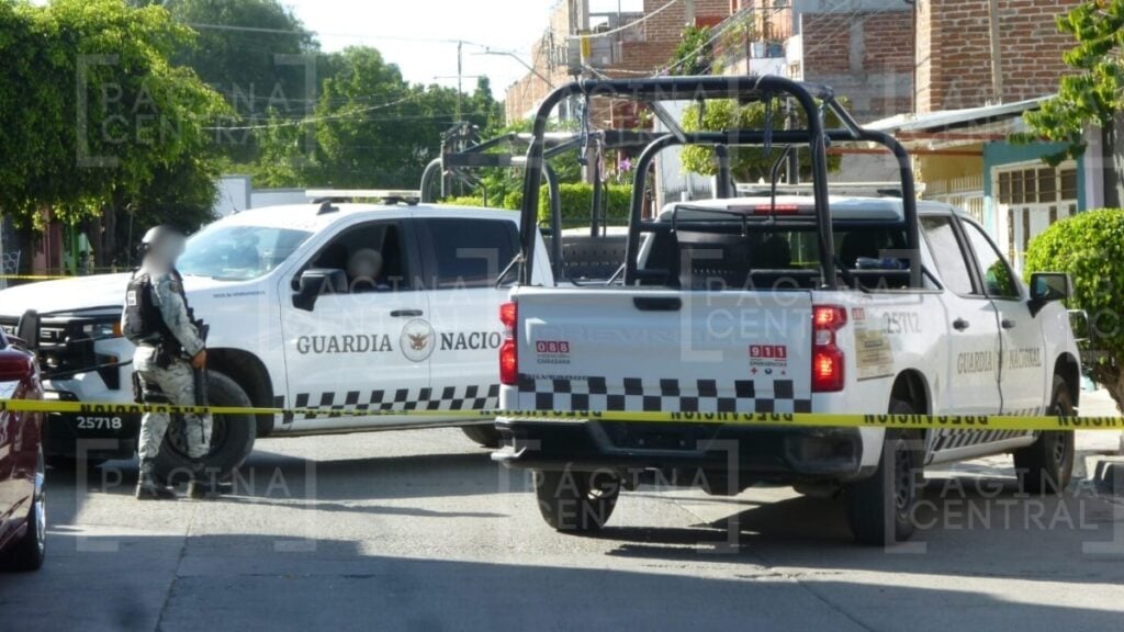 Vecinos encuentran cuerpo embolsado en un baldío de Piletas