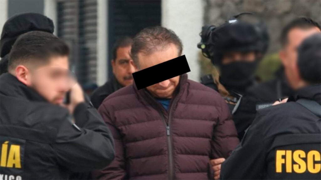 Toluca: Exalcaldeen prisión domiciliaria reclama al ayuntamiento aguinaldo