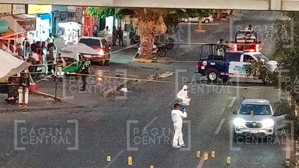 Celaya: Asesinan a un hombre dentro de su camioneta en medio del tráfico