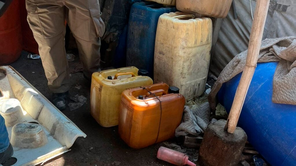 Irapuato: Cateo un inmueble por robo de combustible y detienen a 3 personas