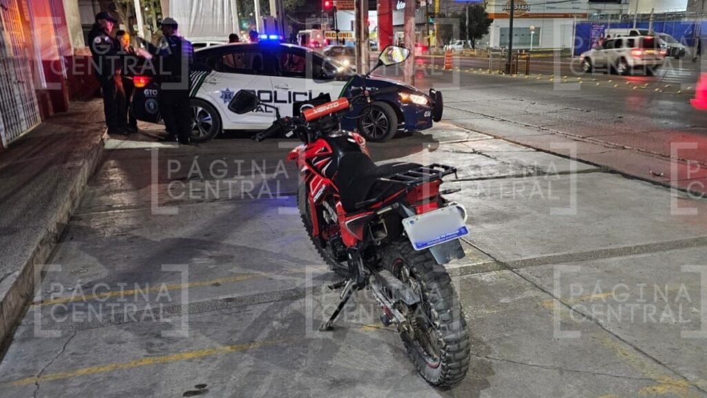 Accidente en bulevar Delta deja un peatón y motociclistas heridos