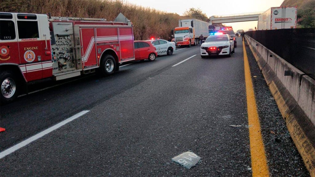 Puerto Vallarta: Autobús con 54 leoneses sufre aparatoso accidente