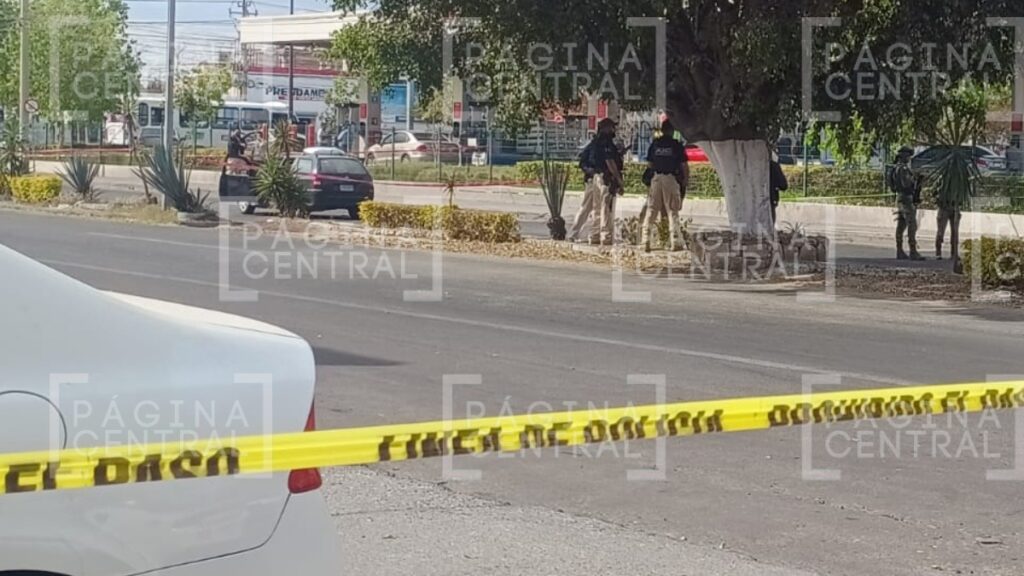 Matan a dos hombres a balazos en bulevar frente a Costco Celaya