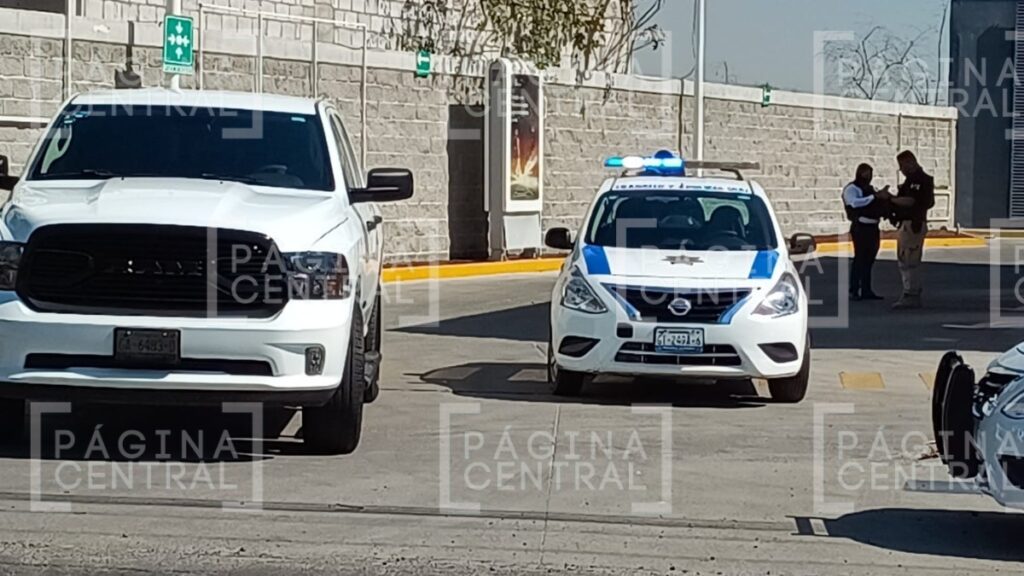 Tránsitos levantan multa y sufren ataque a balazos en Celaya