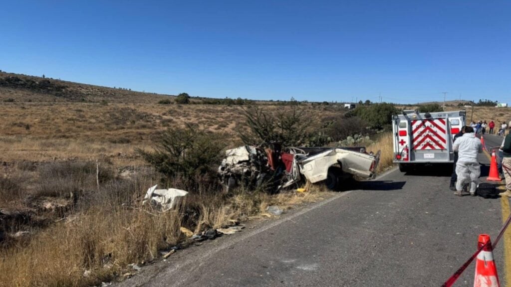Choque de frente deja 2 fallecidos en la San Felipe-Ocampo