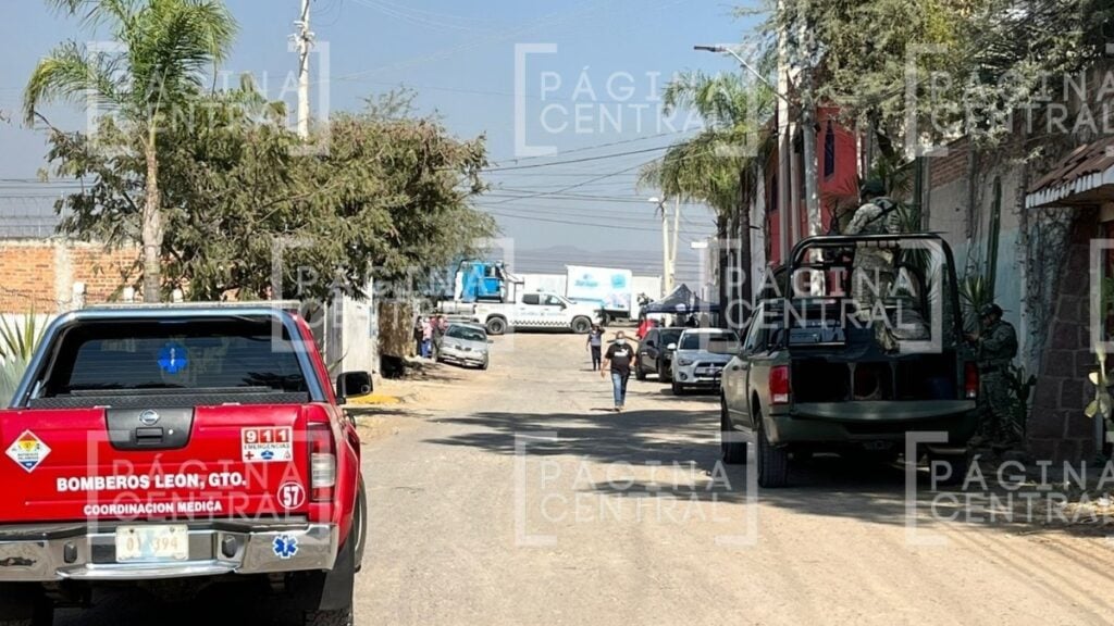 Incendio en recicladora de Los Sauces desafía a bomberos
