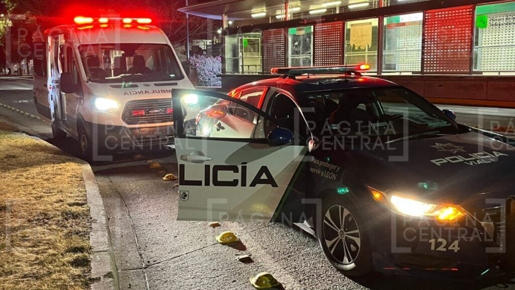 Lanzan petardo a joven y le fracturan la pierna en Villa de las Flores