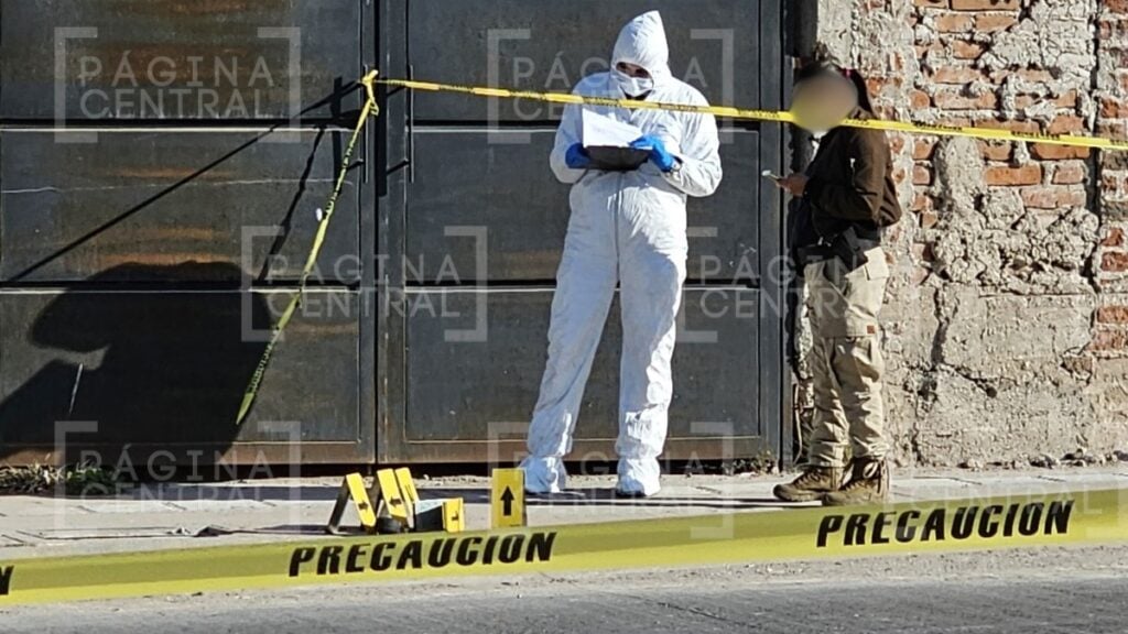 Muere mujer al chocar con árbol en Residencial Azahares