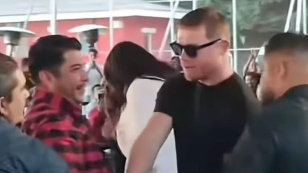 Posada de Canelo Álvarez sorprende a todos por sus regalos