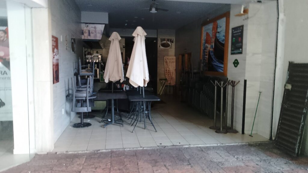 Centro se queda sin luz en plenas compras navideñas en León